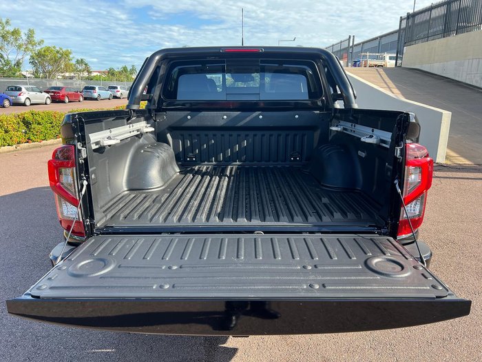 2025 Nissan Navara PRO-4X