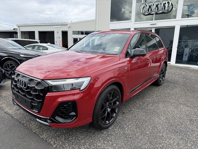 2025 Audi Q7 50 TDI S line
