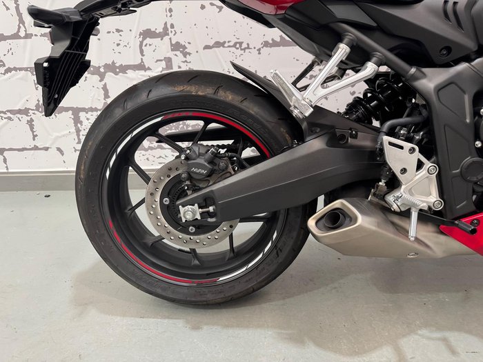 2025 Honda CBR650R E-Clutch CBR 650 Red