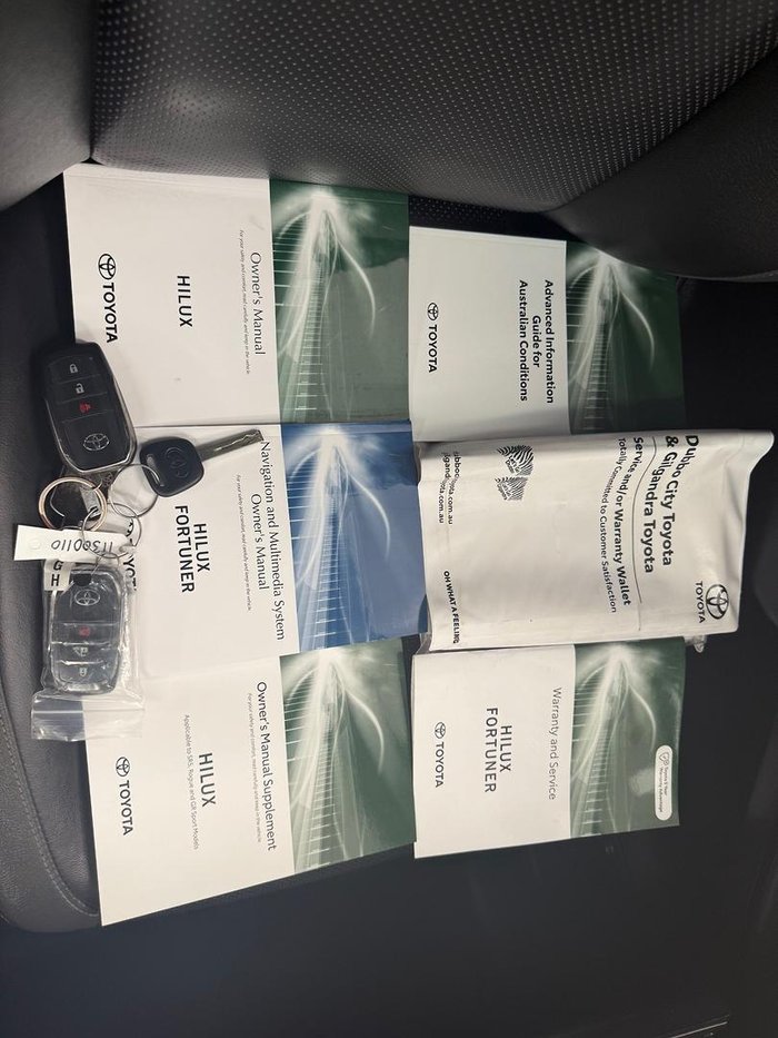 2023 Toyota Hilux Rogue GUN126R 4X4 Dual Range Glacier White