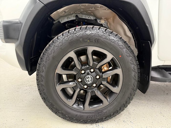 2023 Toyota Hilux Rogue GUN126R 4X4 Dual Range Glacier White