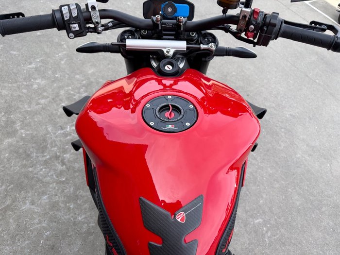 2023 DUCATI STREETFIGHTER V2