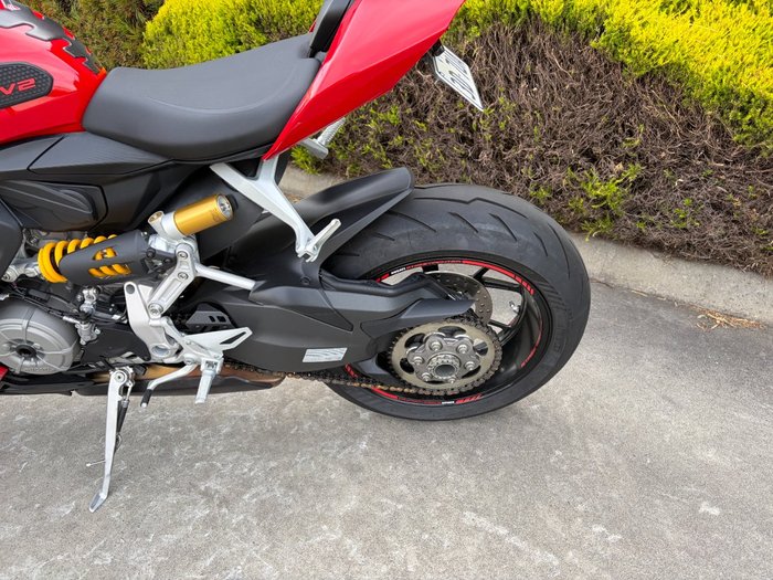 2023 DUCATI STREETFIGHTER V2