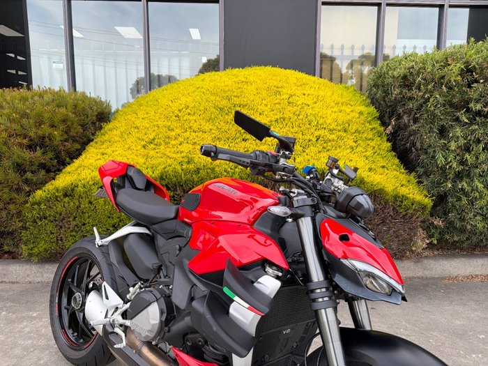 2023 DUCATI STREETFIGHTER V2