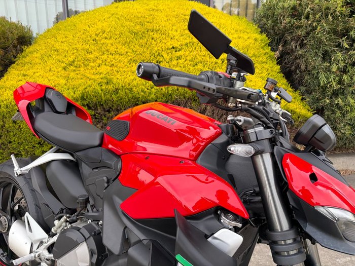 2023 DUCATI STREETFIGHTER V2