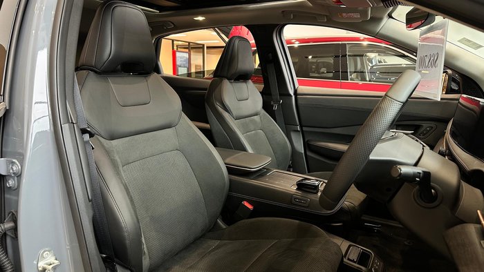 2025 Nissan Ariya Advance+ FE0 MY25 Ceramic Grey/Black Roof