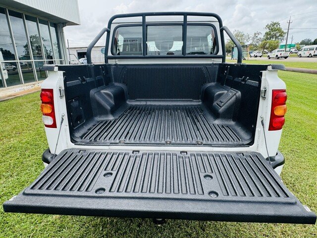 2022 Mahindra PIK-UP 2022 Mahindra PIK-UP Dual Cab Utility MT 4x4 S10+ Arctic White