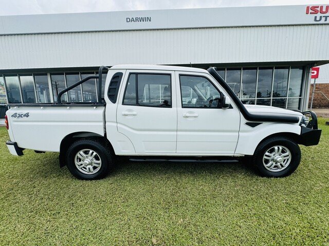 2022 Mahindra PIK-UP 2022 Mahindra PIK-UP Dual Cab Utility MT 4x4 S10+ Arctic White