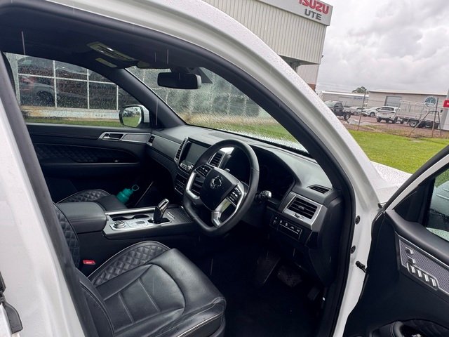 2022 Ssangyong Rexton ULTIMATE 4WD BLACK LEATHER RULT4AD22 Pearl White Metallic