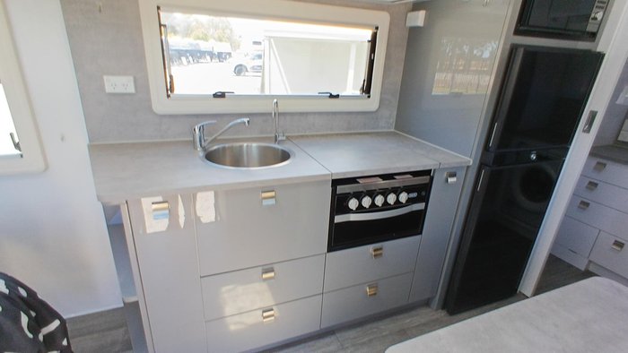 2023 Millard Mflow 1760