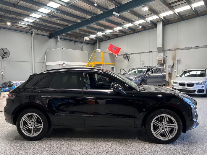 2020 Porsche Macan 95B MY20 AWD Jet Black