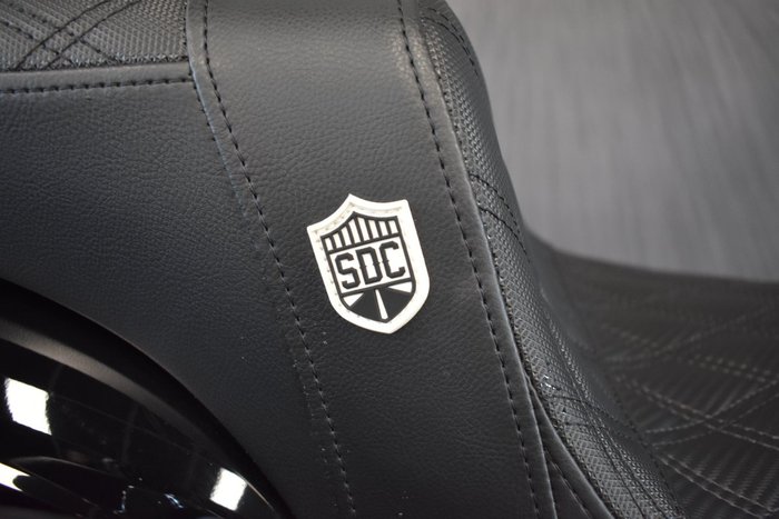 2023 Harley-davidson FXLRST LOW RIDER ST (117) VIVID BLACK