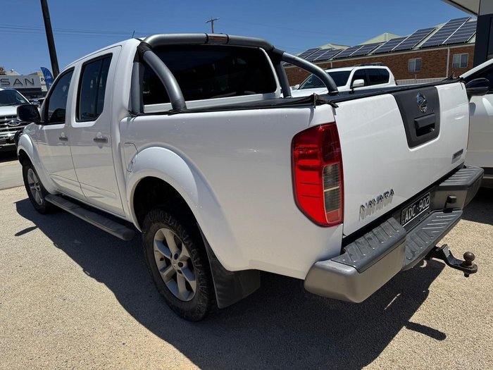 2014 Nissan Navara Titanium D40 Series 7 4X4 Dual Range Polar White