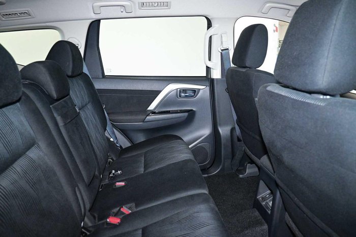 2025 Mitsubishi Pajero Sport GLS