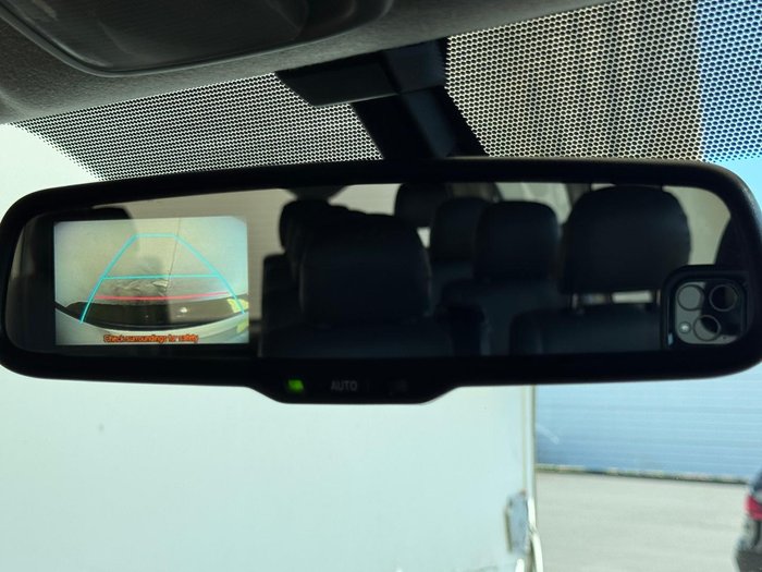 2017 Toyota Hiace Commuter