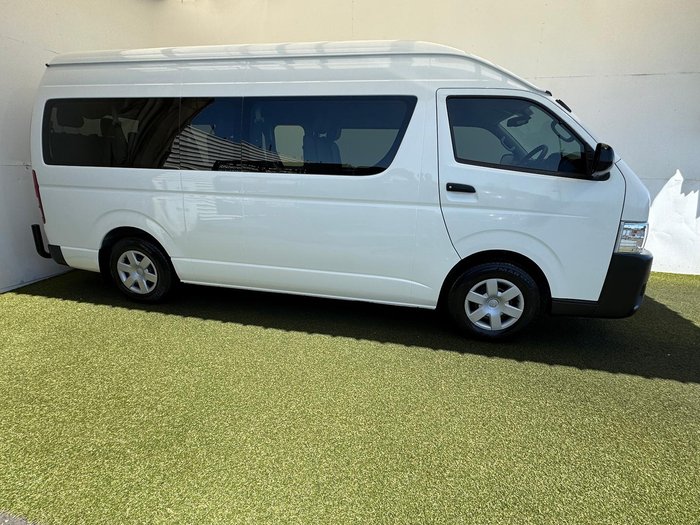 2017 Toyota Hiace Commuter