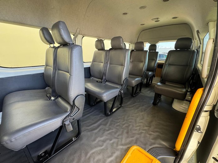 2017 Toyota Hiace Commuter