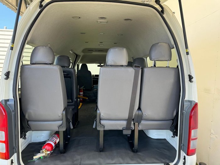2017 Toyota Hiace Commuter