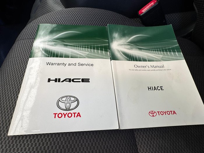 2017 Toyota Hiace Commuter