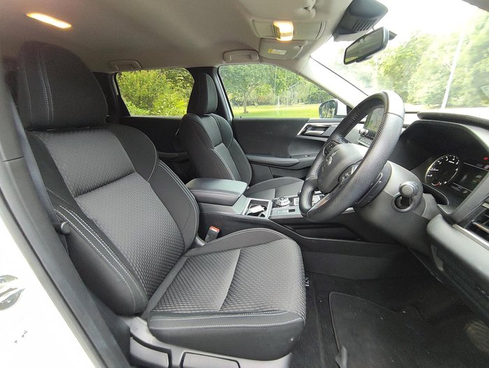 2023 Mitsubishi Outlander LS