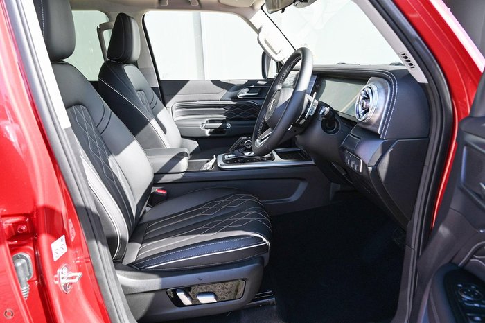 2025 GWM Tank 300 Lux