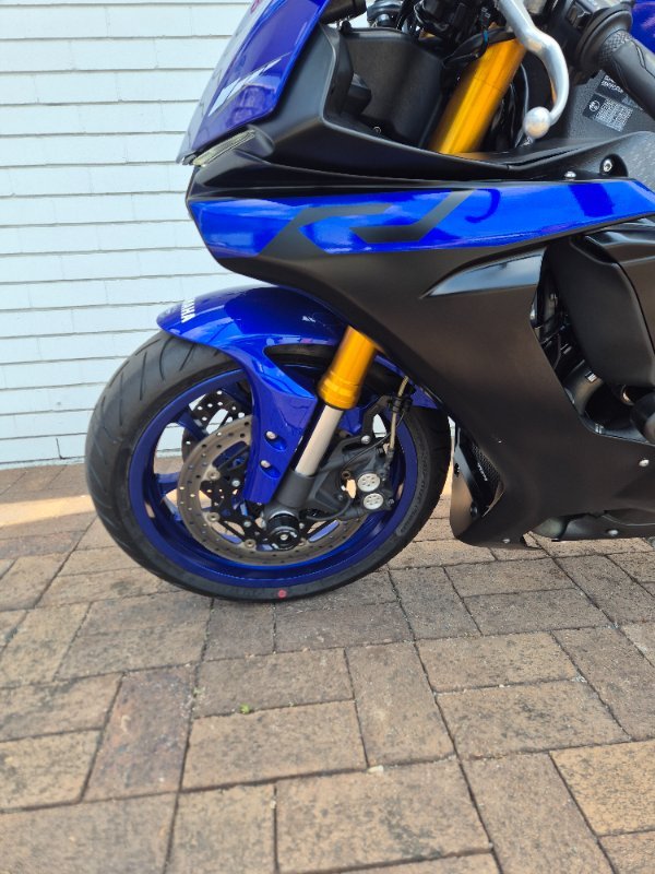 2019 Yamaha YZF-R1