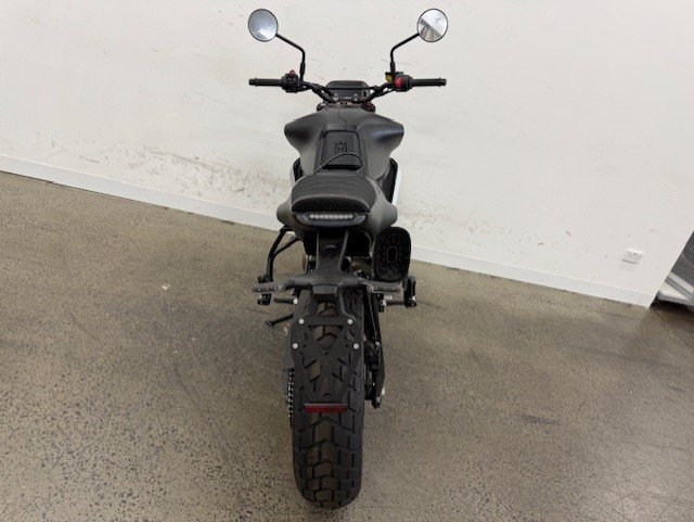 2024 Husqvarna 2024 HUSQVARNA 800CC SVARTPILEN 801 Road Black