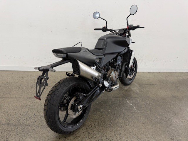 2024 Husqvarna 2024 HUSQVARNA 800CC SVARTPILEN 801 Road Black