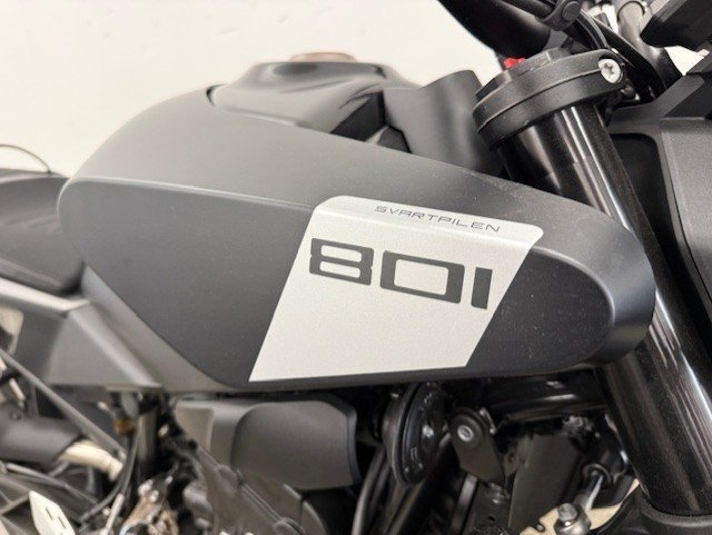 2024 Husqvarna 2024 HUSQVARNA 800CC SVARTPILEN 801 Road Black