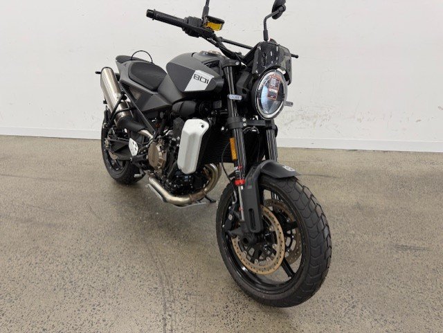 2024 Husqvarna 2024 HUSQVARNA 800CC SVARTPILEN 801 Road Black