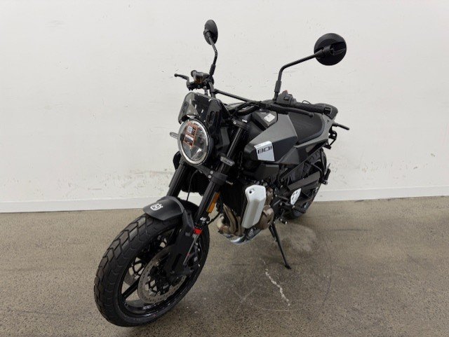 2024 Husqvarna 2024 HUSQVARNA 800CC SVARTPILEN 801 Road Black
