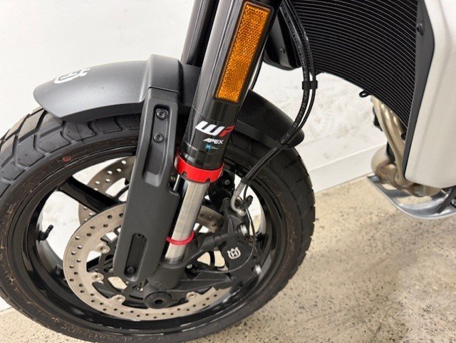 2024 Husqvarna 2024 HUSQVARNA 800CC SVARTPILEN 801 Road Black