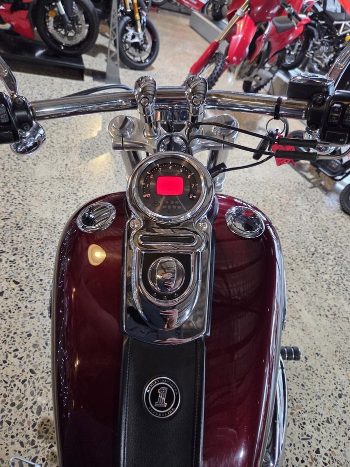 2014 Harley-Davidson Dyna Super Glide Custom 1690 (FXDC)