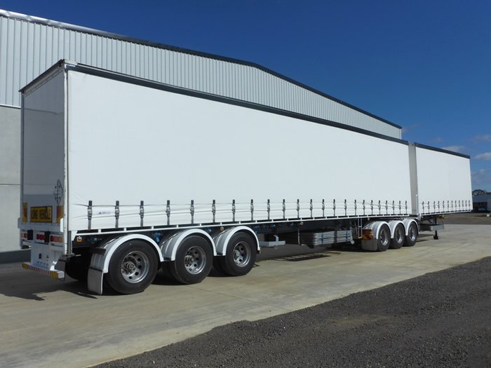 2011 Krueger 34 Pallet Curtainsider B Double Set