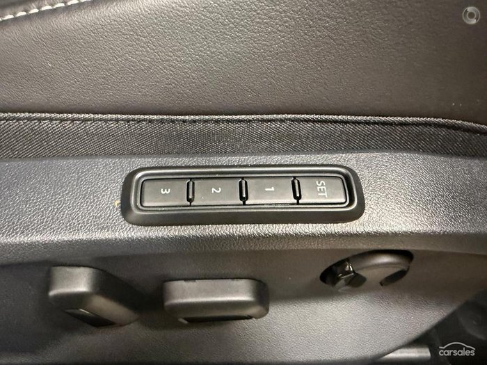 2025 Volkswagen T-Roc 140TSI R-Line