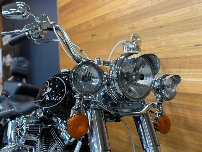 2009 Harley-davidson FLSTC HERITAGE SOFTAIL CLASSIC BLACK