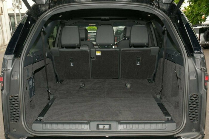 2025 Land Rover Discovery D350 Dynamic SE Series 5 MY25 4X4 Santorini Black