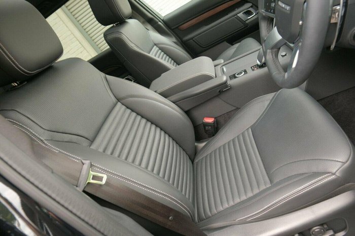 2025 Land Rover Discovery D350 Dynamic SE Series 5 MY25 4X4 Santorini Black