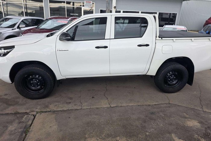 2021 Toyota Hilux Workmate GUN125R 4X4 Dual Range Glacier White