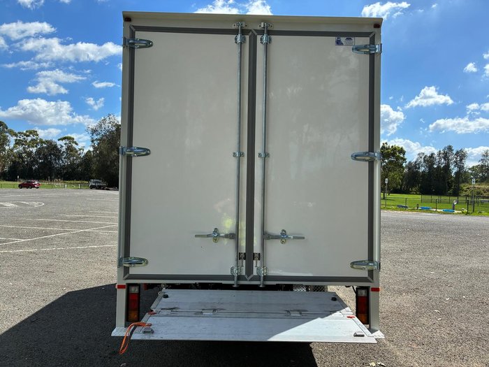 2025 Fuso Canter 615 White