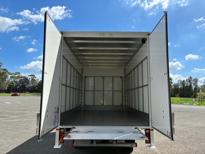 2025 Fuso Canter 615 White