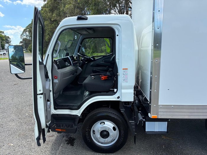 2025 Fuso Canter 615 White