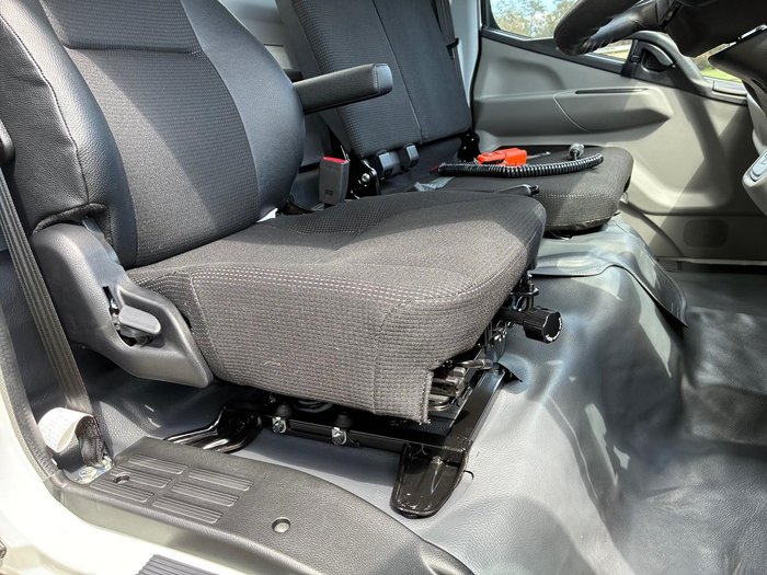 2025 Fuso Canter 615 White