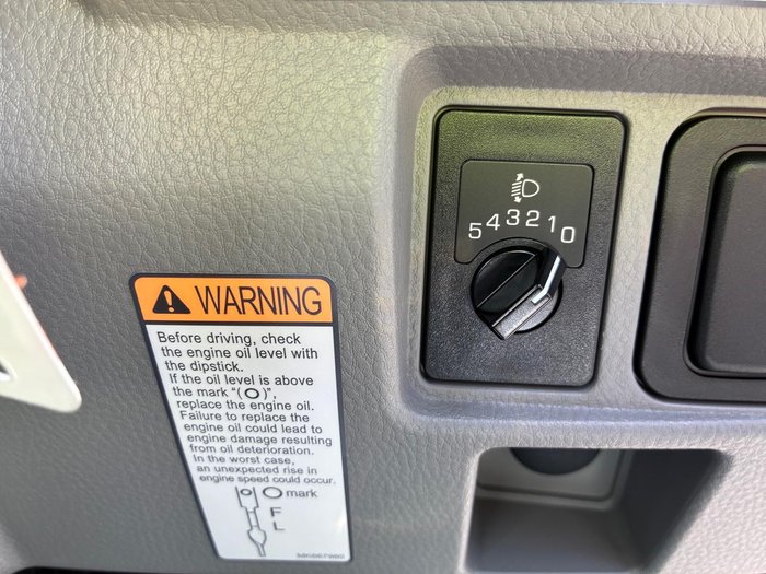 2025 Fuso Canter 615 White