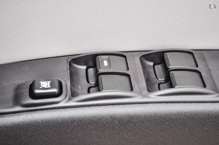 2015 Mitsubishi Triton GLX MN MY15 4X4 Dual Range White