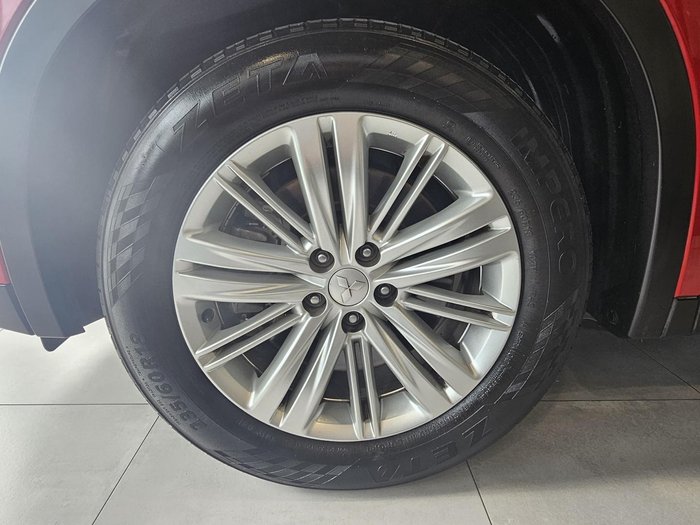 2023 Mitsubishi Outlander LS