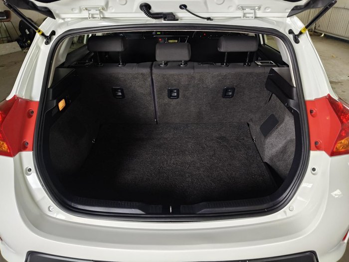 2014 Toyota Corolla Ascent ZRE182R Glacier White