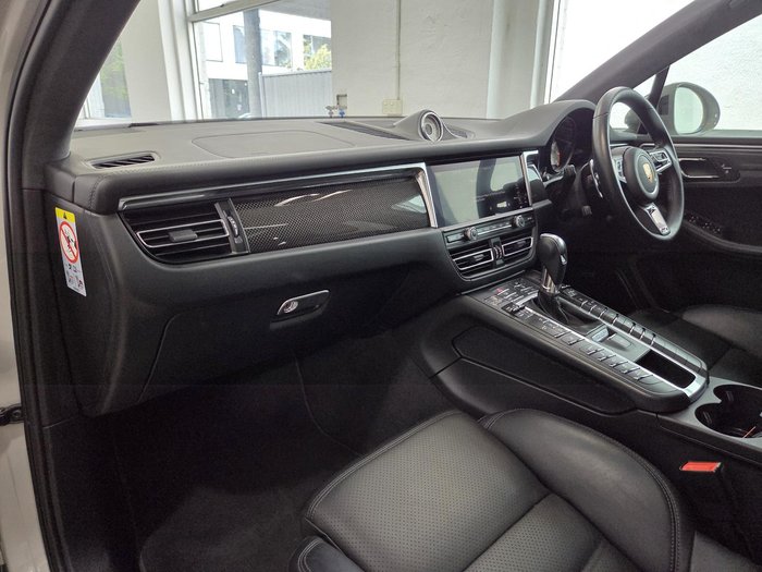 2020 Porsche Macan Turbo