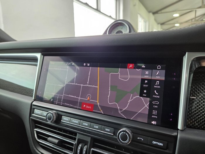 2020 Porsche Macan Turbo