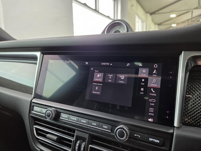 2020 Porsche Macan Turbo